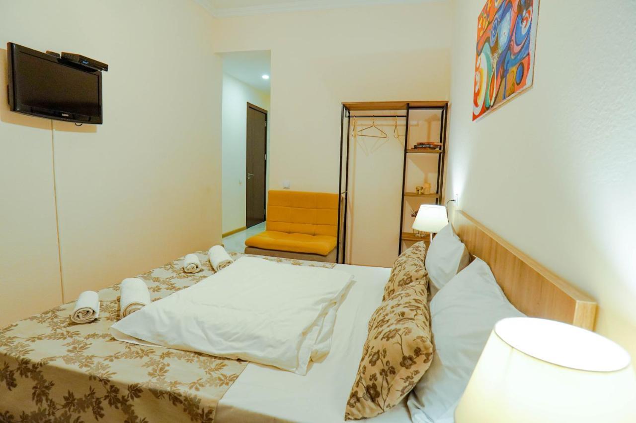 Check-In Hotel Tbilisi Luaran gambar